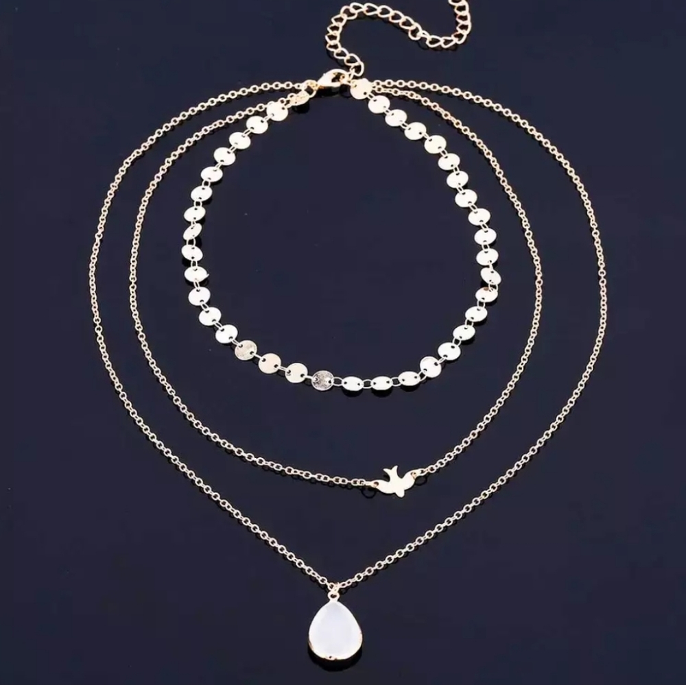 ♡Reagan♡ Multilayer Gold Necklace - Picture 3 of 6